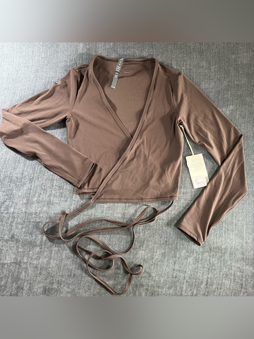 Vuori AllTheForm Wrap Top French Roast Brown Size Small NWT